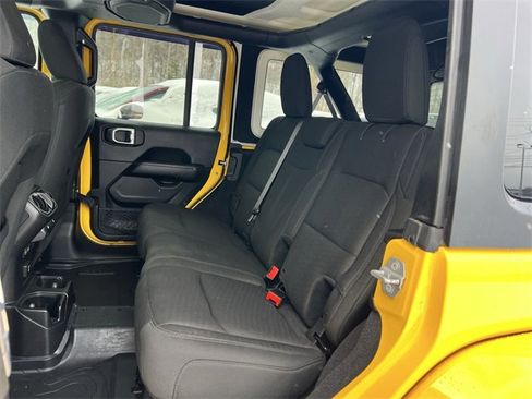 Used 2019 Jeep Wrangler Unlimited Sahara w/ Dual Top Group image 17