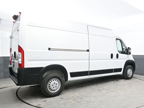 Used 2025 RAM ProMaster 2500 w/ Convenience Group image 7