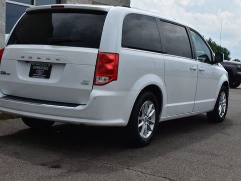 Used 2019 Dodge Grand Caravan SXT FWD image 14
