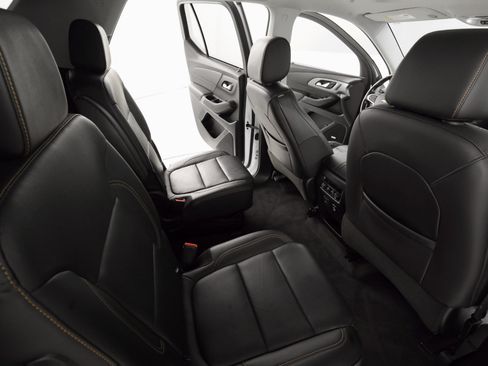 Used 2020 Chevrolet Traverse Premier image 23