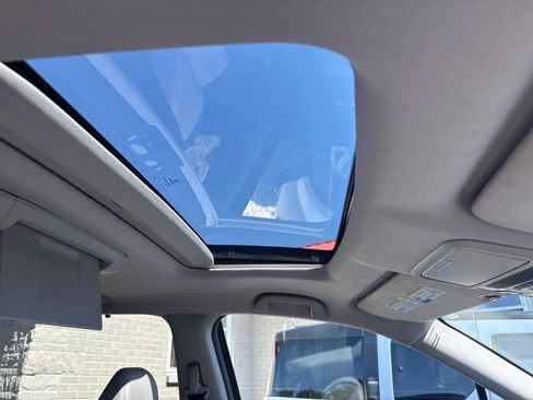 Used 2016 Honda Pilot Elite image 18