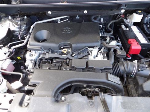 Used 2019 Toyota RAV4 LE image 21