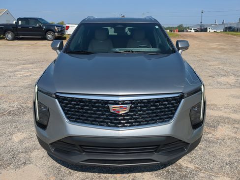 Used 2024 Cadillac XT4 Luxury FWD image 7
