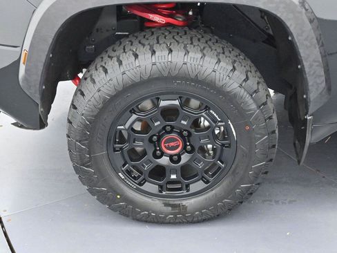 Used 2025 Toyota Tundra TRD Pro AWD/4WD image 33