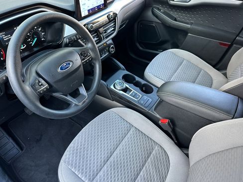 Used 2020 Ford Escape SE image 10