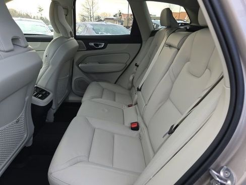 New 2026 Volvo XC60 B5 Ultra w/ Protection Package Premier AWD/4WD image 19