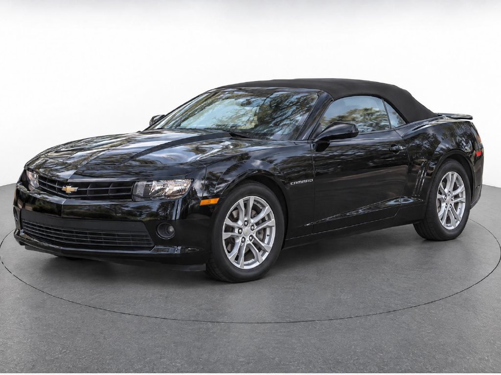 Used 2015 Chevrolet Camaro LT RWD image 32