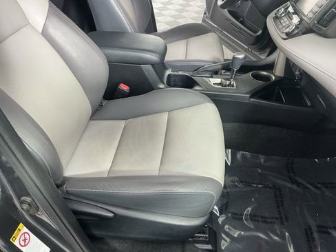 Used 2015 Toyota RAV4 Limited w/ Outdoor Package AWD/4WD image 14