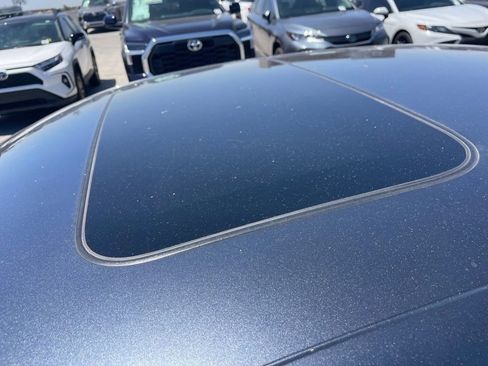 Used 2023 Honda Civic EX image 4