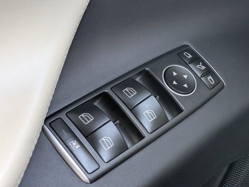 Used 2019 Tesla Model X 100D image 19