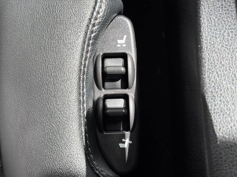 Used 2013 Nissan 370Z Touring w/ Sport Pkg RWD image 20