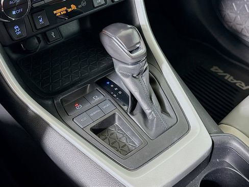 Certified 2020 Toyota RAV4 XLE Premium FWD image 17