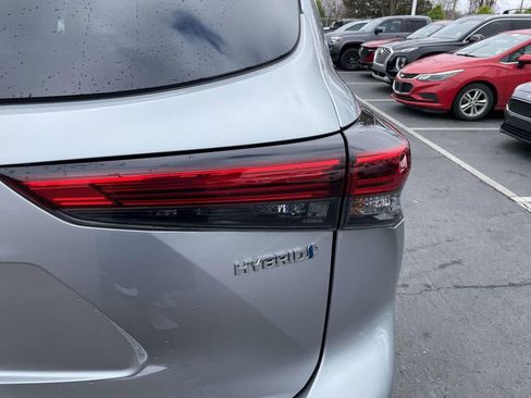 Used 2022 Toyota Highlander LE image 22