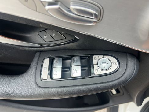 Used 2021 Mercedes-Benz GLC 300 image 23