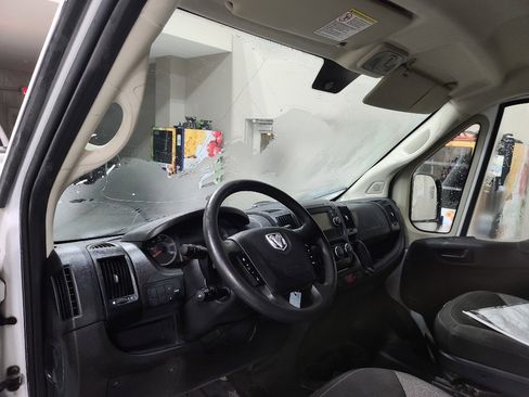 Used 2021 RAM ProMaster 2500 image 8