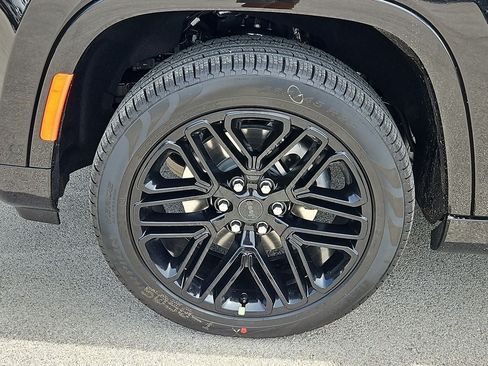 New 2026 Jeep Grand Wagoneer Limited AWD/4WD image 13