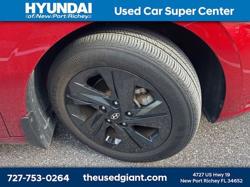 Certified 2023 Hyundai Elantra SEL image 5