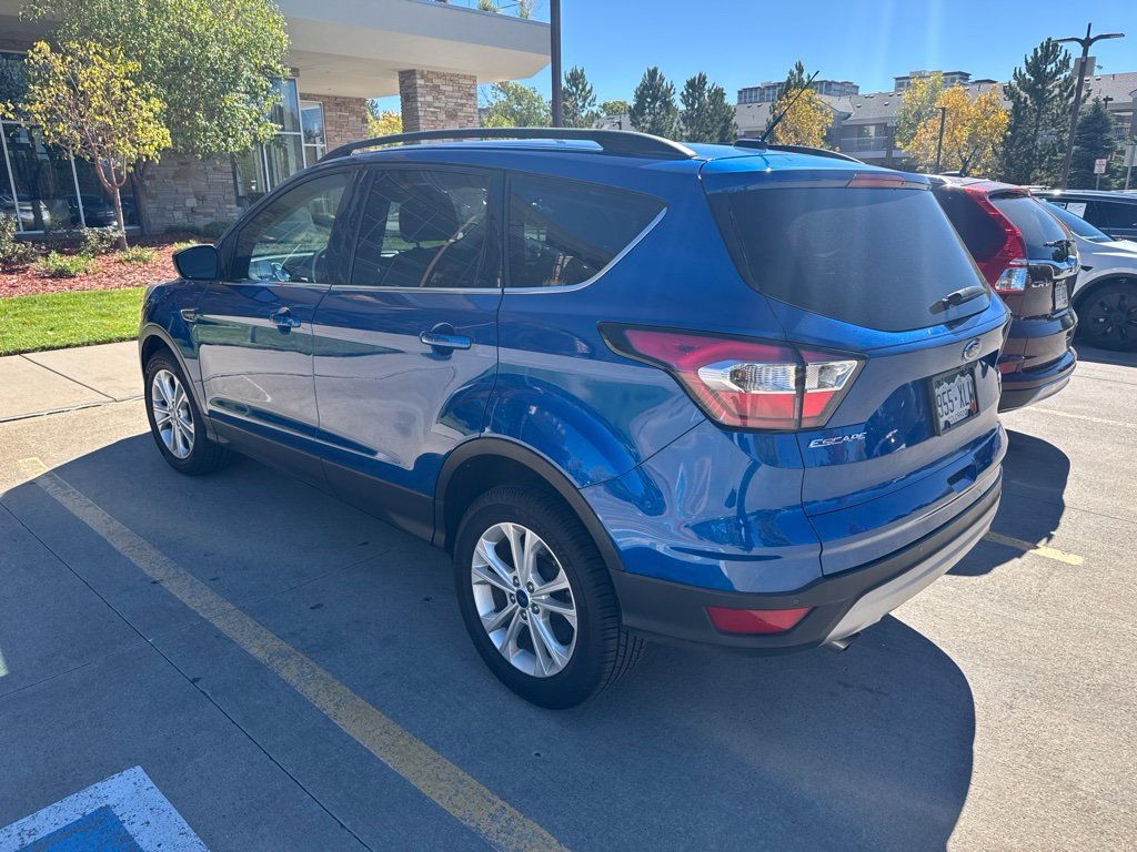 Used 2017 Ford Escape SE w/ Equipment Group 201A AWD/4WD image 4
