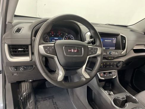 Used 2024 GMC Terrain SLE AWD/4WD image 14