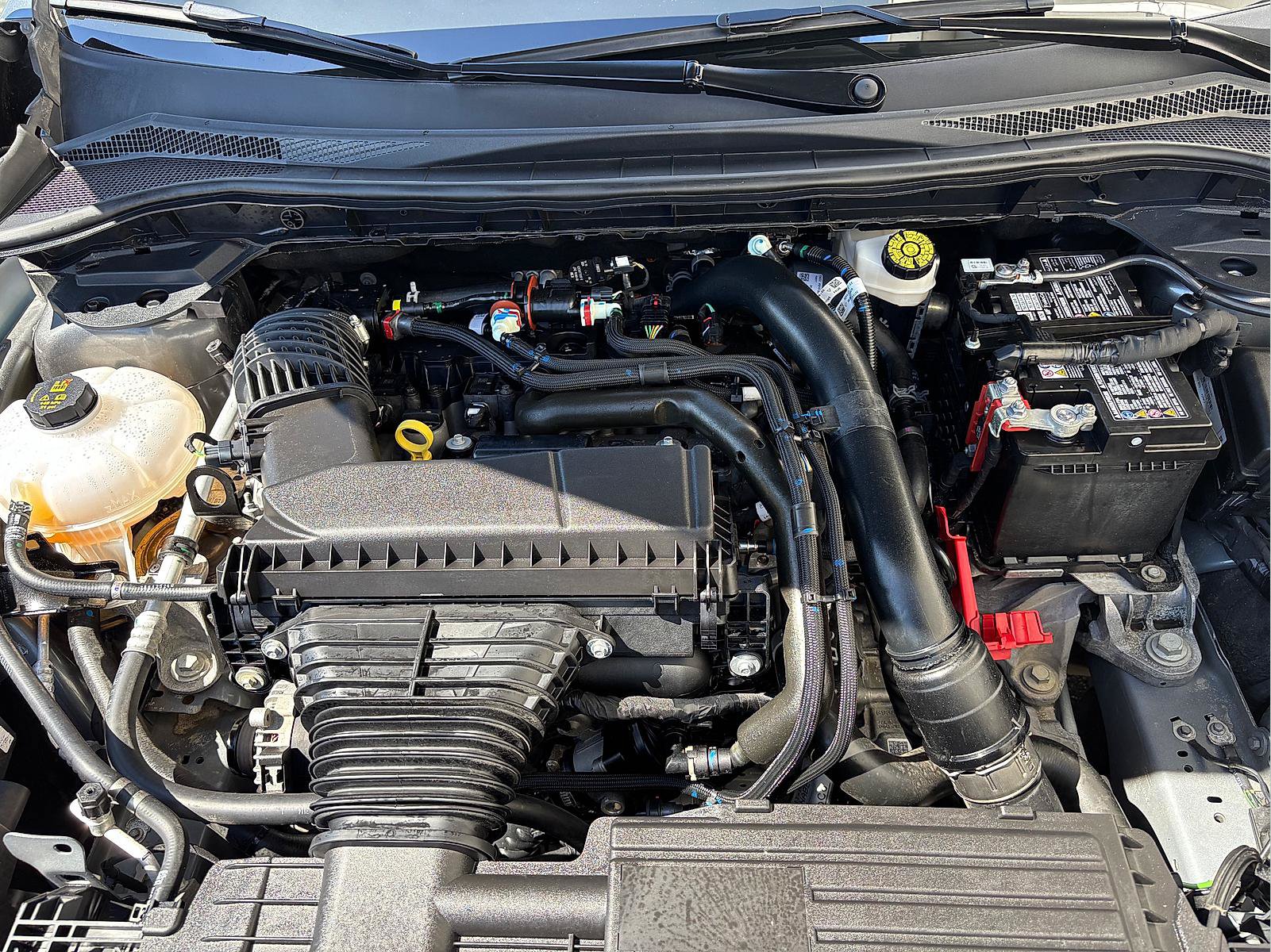 Used 2025 Ford Escape Platinum AWD/4WD image 10
