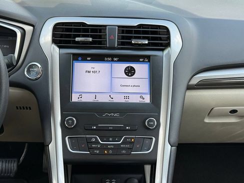 Used 2019 Ford Fusion SEL FWD image 14