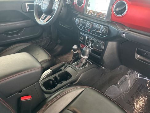 Used 2021 Jeep Gladiator Rubicon AWD/4WD image 16
