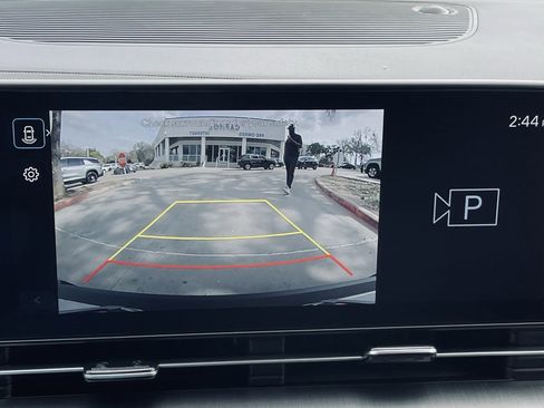 Used 2025 Hyundai Kona SEL image 18