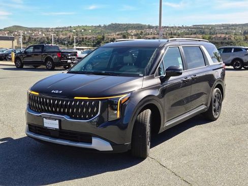 New 2026 Kia Carnival EX FWD image 10