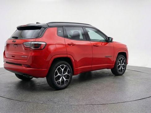 Used 2025 Jeep Compass Limited AWD/4WD image 9
