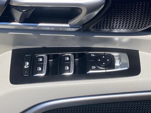 Certified 2024 Kia Telluride S FWD image 20