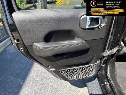 Used 2021 Jeep Gladiator Overland AWD/4WD image 39