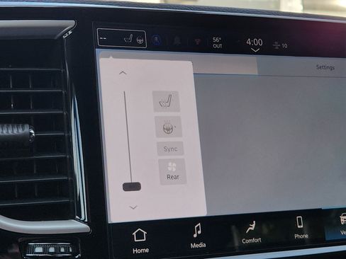 New 2026 Chrysler Pacifica Select FWD image 5