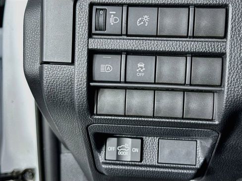 Used 2024 Toyota Tacoma SR RWD image 15