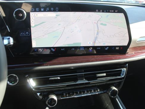 New 2026 Chevrolet Traverse Z71 w/ Driver Confidence Package image 13