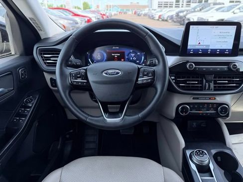 Used 2022 Ford Escape Titanium AWD/4WD image 26