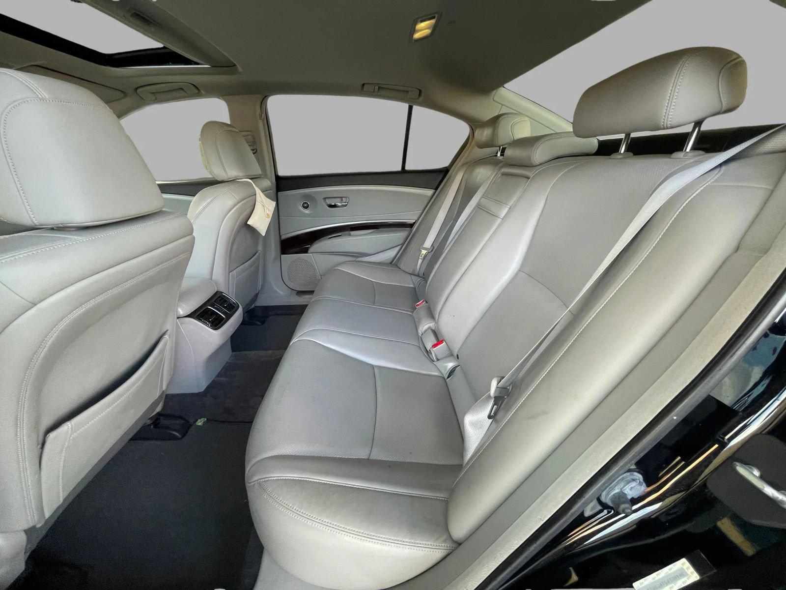 Used 2015 Acura RLX w/ Technology Package FWD image 24