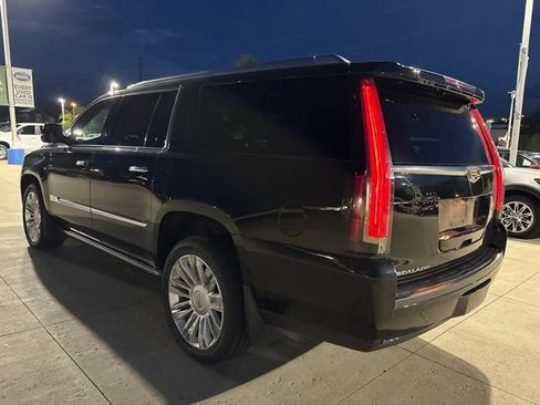 Used 2019 Cadillac Escalade ESV Platinum AWD/4WD image 7