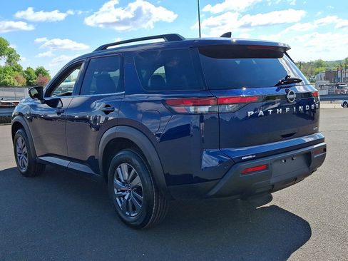 Used 2025 Nissan Pathfinder SV AWD/4WD image 4