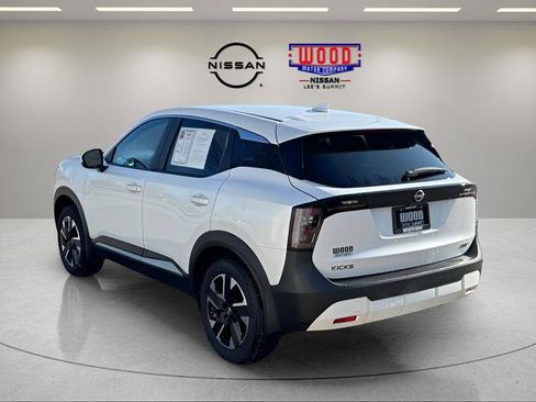 Certified 2025 Nissan Kicks SV image 5