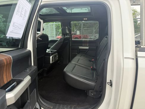 Used 2016 Ford F150 Lariat w/ Equipment Group 502A Luxury AWD/4WD image 32