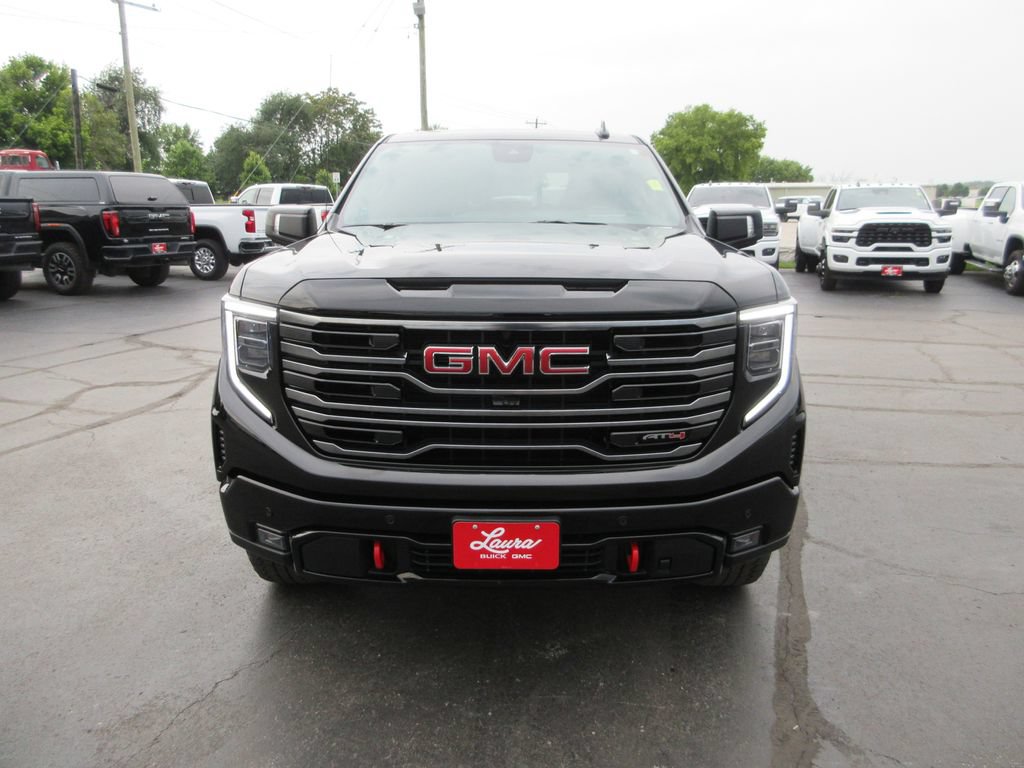 Certified 2025 GMC Sierra 1500 AT4 w/ AT4 Premium Package AWD/4WD image 15
