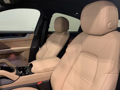 New 2026 Porsche Cayenne E-Hybrid Coupe image 5