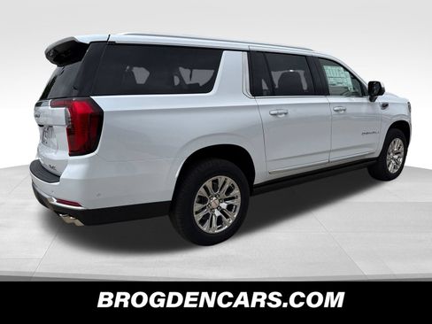New 2026 GMC Yukon XL Denali w/ Sun & Power Step Package AWD/4WD image 3