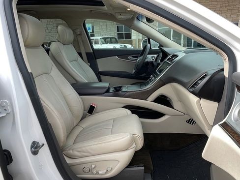 Used 2016 Lincoln MKX Reserve w/ Luxury Package image 31