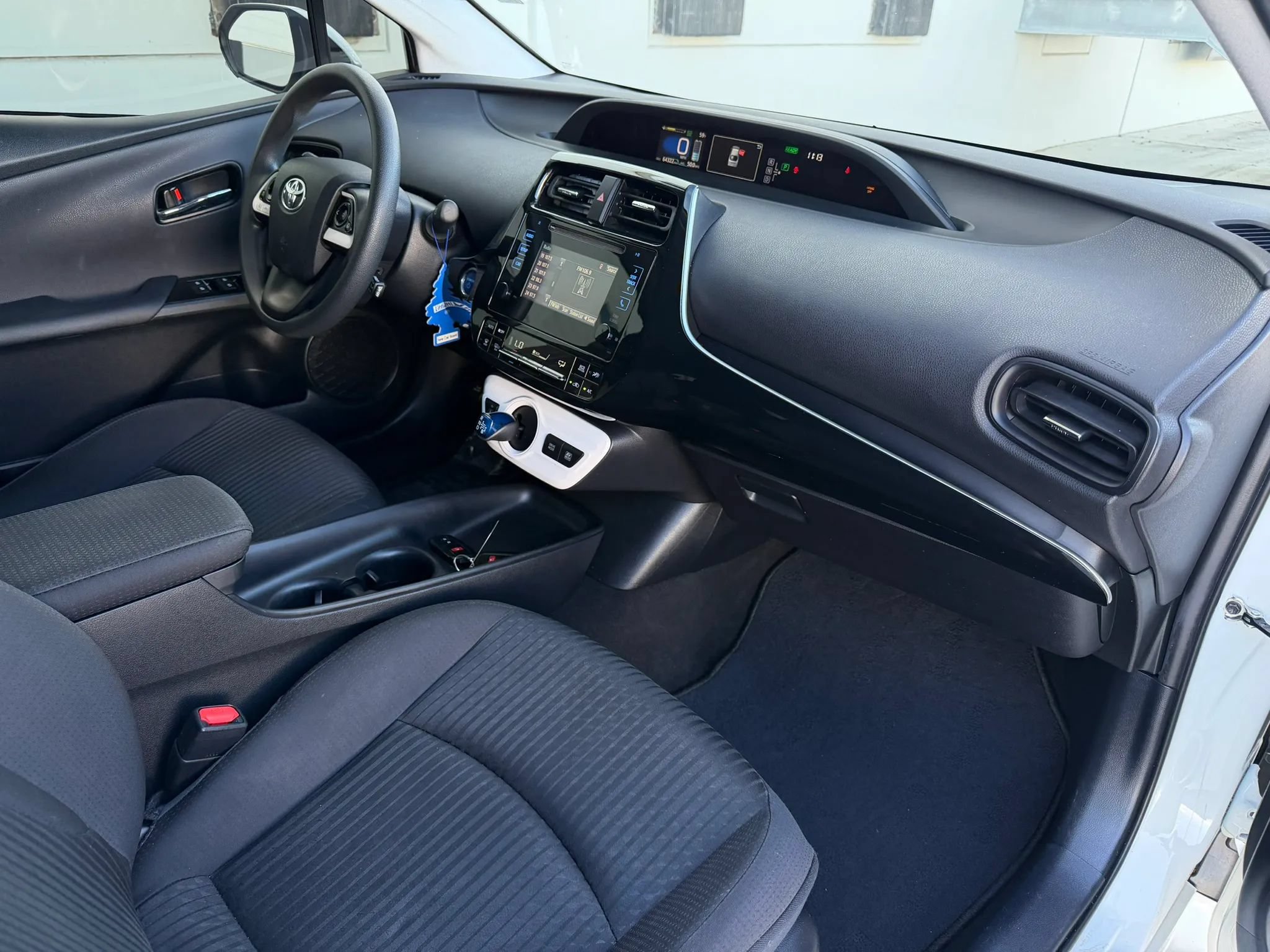 Used 2016 Toyota Prius Two w/ Preferred Accessory Package FWD image 14