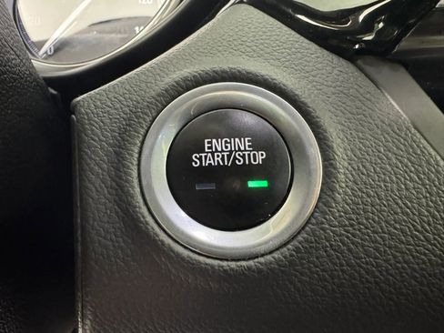 Used 2020 Buick Envision Essence FWD image 17