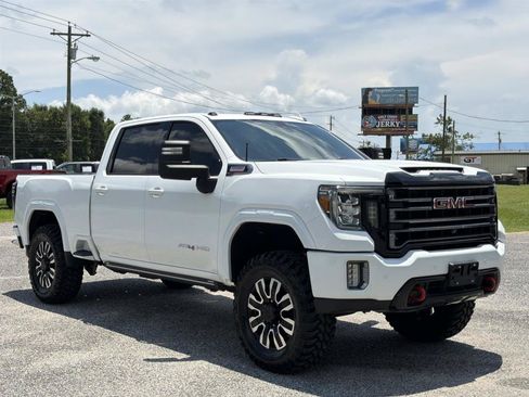 Used 2020 GMC Sierra 2500 AT4 w/ AT4 Premium Package AWD/4WD image 8