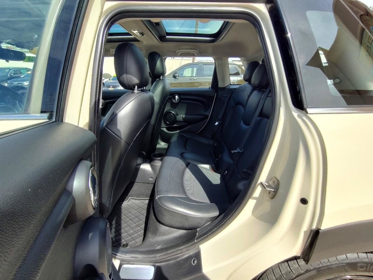 Used 2019 MINI Cooper 4-Door Hardtop FWD image 29