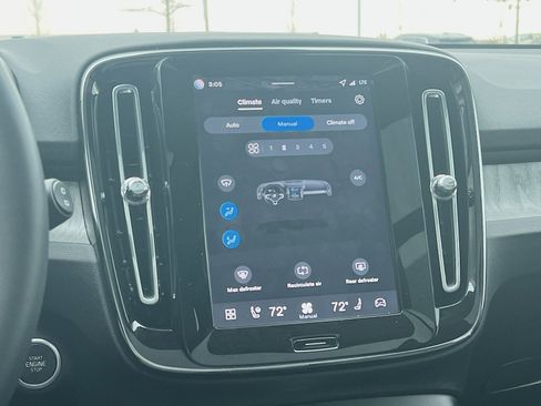 New 2026 Volvo XC40 B5 Plus w/ Protection Package Premier image 21