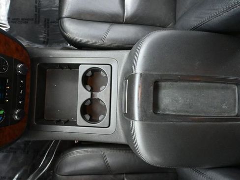 Used 2014 Chevrolet Tahoe LT w/ Luxury Package image 32